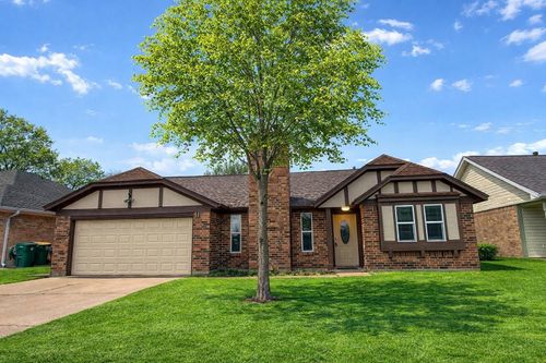 3618 Raindrops Rd, Pasadena, TX, 77505-3218 | Card Image