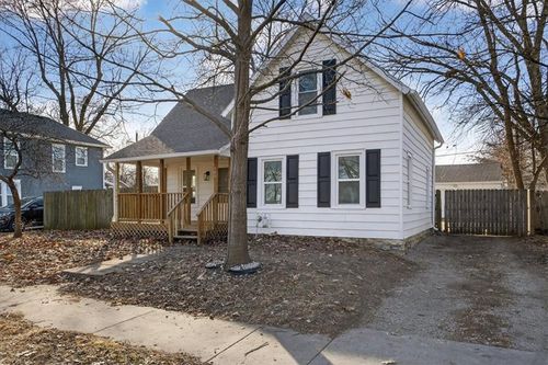 121 N Blake St, Olathe, KS, 66061-3725 | Card Image