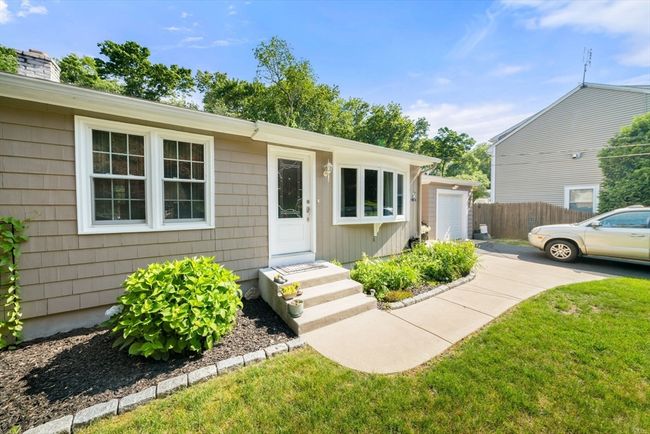 24 Moswansicut Dr, House other with 3 bedrooms, 1 bathrooms and 3 parking in Johnston RI | Image 4