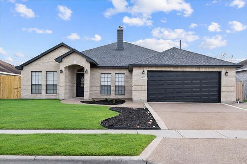 6645 La Bianca Dr, Corpus Christi, TX, 78414-3562 | Card Image