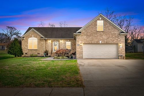 100 Daven Dr, Hopkinsville, KY, 42240-4001 | Card Image