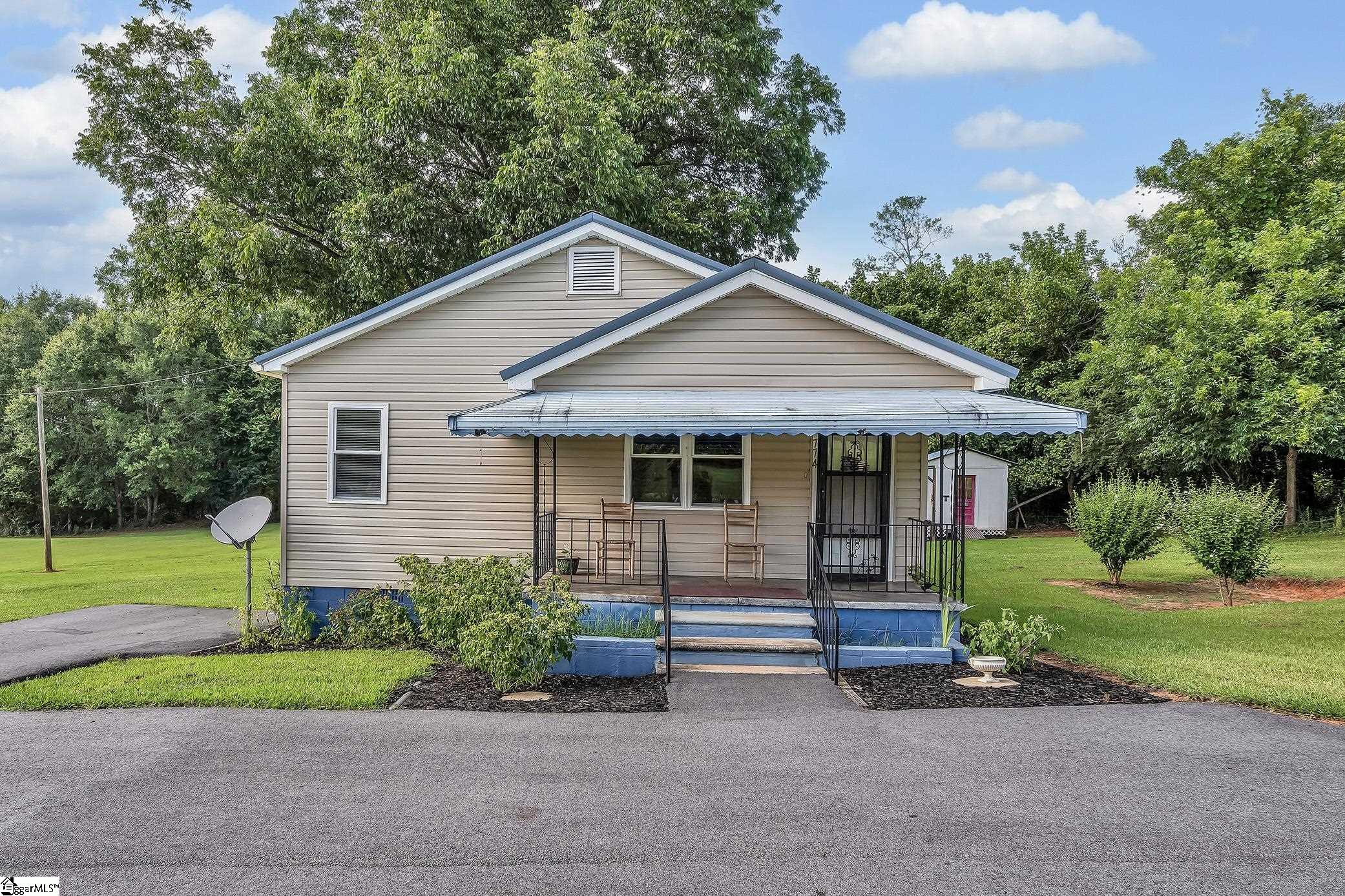 Rogerstown Rd, Jonesville, SC 29353