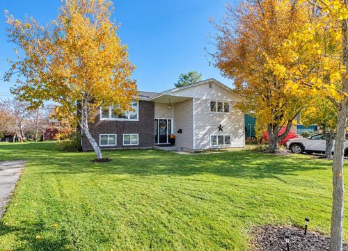 5 Hollyoake Lane, Cole Harbour, NS, B2V1L6 | Card Image