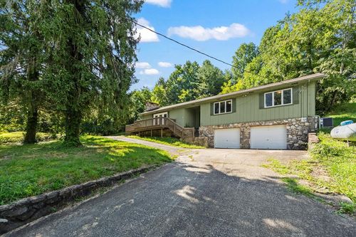 30 Arlington Avenue Ext, Bryson City, NC, 28713-6605 | Card Image