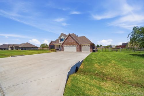 7109 E 143rd St N, Collinsville, OK, 74021-4585 | Card Image