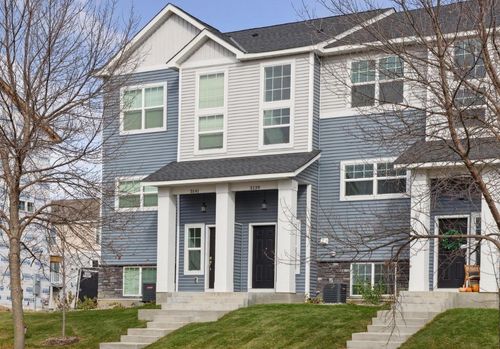 3139 Clover Ridge Dr, Chaska, MN, 55318-4582 | Card Image