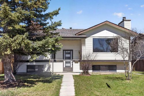 900 Abbeydale Drive Ne, Calgary, AB, T2A5Y1 | Card Image