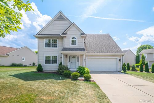 2160 Antrim Dr, Davison, MI, 48423-8438 | Card Image