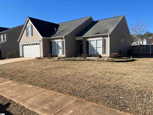 561 Cromwell Dr, Spartanburg, SC, 29301-5043 | Card Image