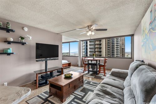 apt-e2410-1255 Nuuanu Ave, Honolulu, HI, 96817-6045 | Card Image