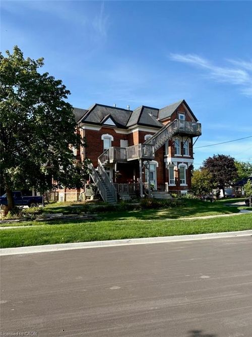 9-75 Mcintyre Cres, Georgetown, ON, L7G1N5 | Card Image