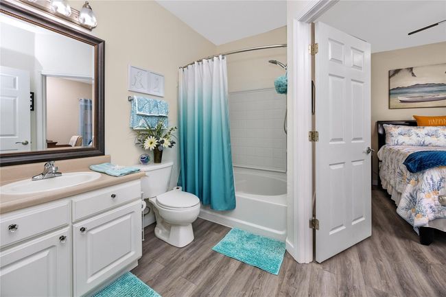 2nd Bath | Image 20
