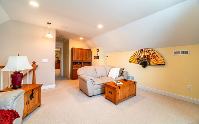 Upper Level Family Room | Image 32