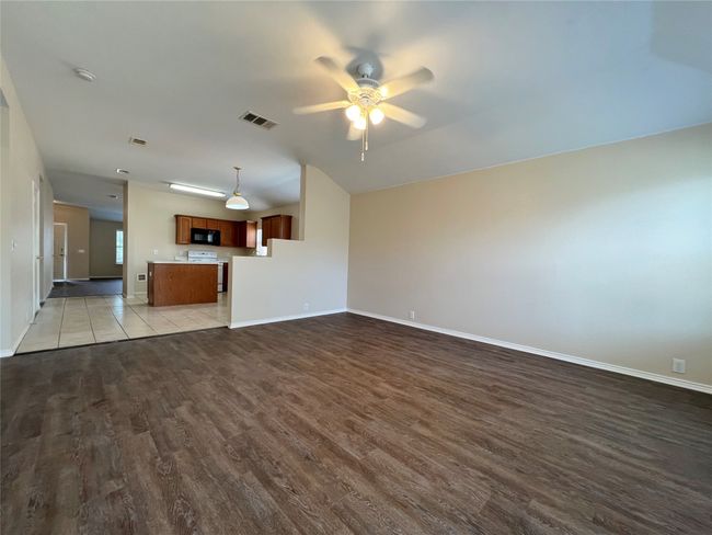 8512 Cactus Patch Way, House other with 3 bedrooms, 2 bathrooms and null parking in Fort Worth TX | Image 9