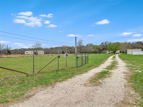 148 River Rd, Liberty Hill, TX, 78642-4547 | Card Image