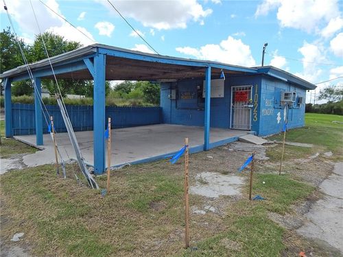 1023 Josephine St, Corpus Christi, TX, 78401-1701 | Card Image