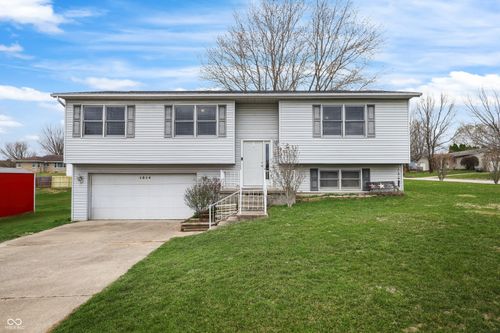 1814 S Navaho Dr, Ellettsville, IN, 47429-1958 | Card Image