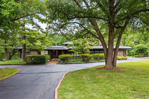 18 Spoede Ln, Creve Coeur, MO, 63141-7708 | Card Image