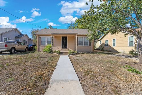 1927 W Ridgewood Ct, San Antonio, TX, 78201-4313 | Card Image