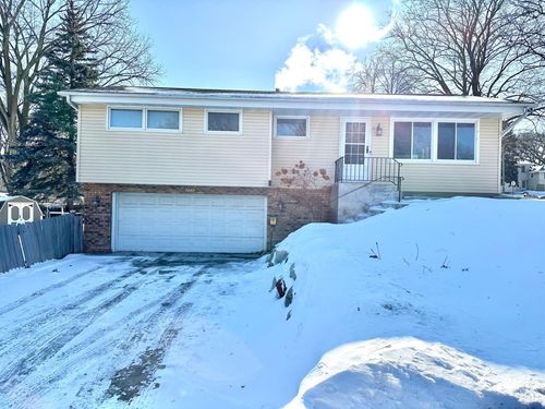 7849 61st Ave N, New Hope, MN, 55428-2805 | Card Image