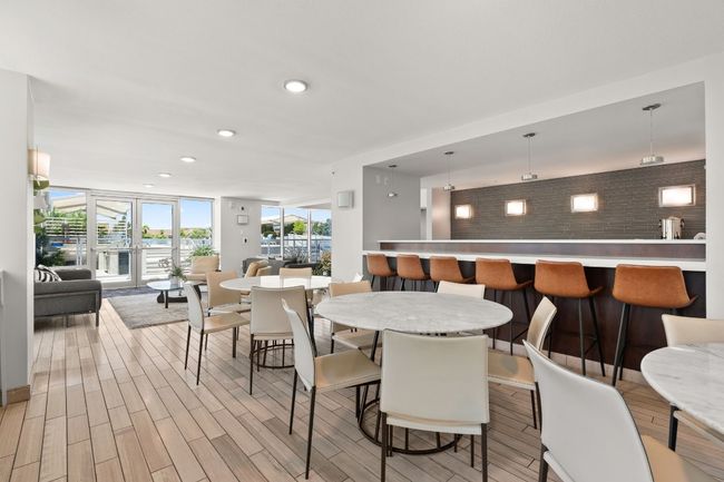 APT-2402 - 300 Bowie St, Condo with 3 bedrooms, 3 bathrooms and 2 parking in Austin TX | Image 35
