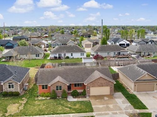 35 Wildcat Cir, Salina, KS, 67401-7168 | Card Image
