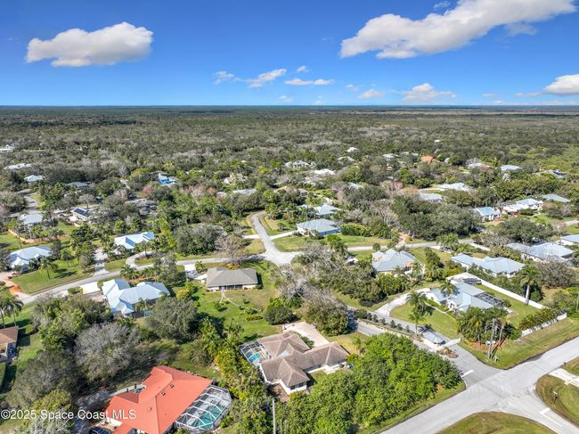 603 Cross Creek Dr, House other with 4 bedrooms, 2 bathrooms and null parking in Sebastian FL | Image 50