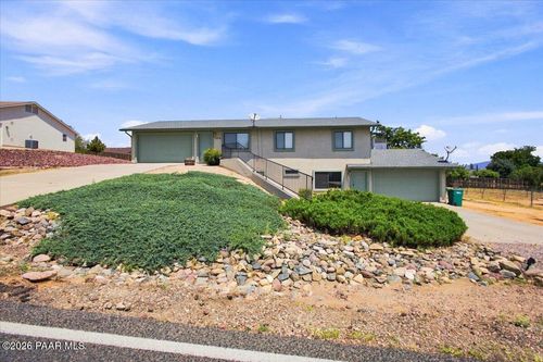 7076 E Spouse Dr, Prescott Valley, AZ, 86314-6622 | Card Image