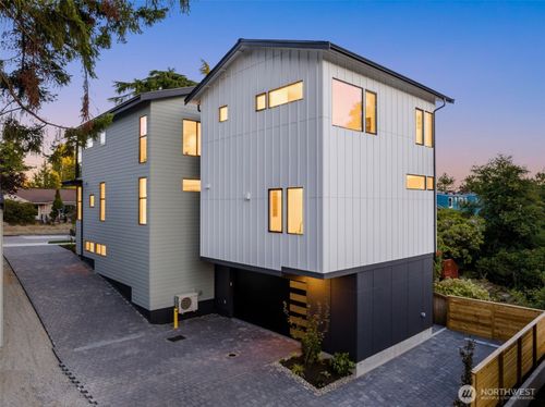 b-7335 21st Ave Ne, Seattle, WA, 98115-5715 | Card Image