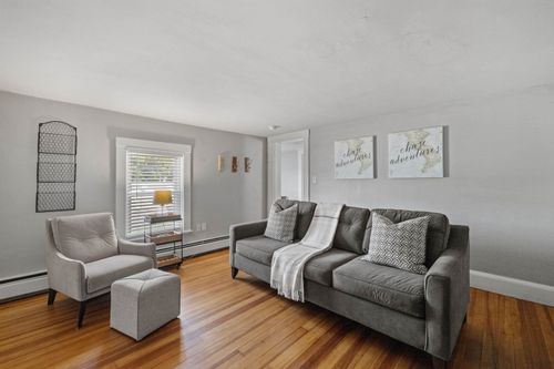 23B Portsmouth Ave, Exeter, NH, 03833-2134 | Card Image