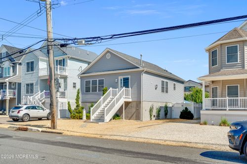 212 Eisenhower Ave, Seaside Heights, NJ, 08751-1606 | Card Image