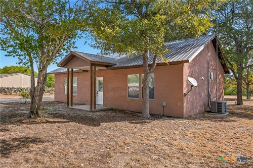 245 Muehl Rd, Seguin, TX, 78155-7879 | Card Image