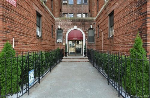 apt-6f-42-52 Layton St, Elmhurst, NY, 11373-2476 | Card Image