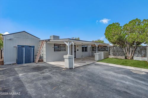 3650 E March Pl, Tucson, AZ, 85713-4223 | Card Image