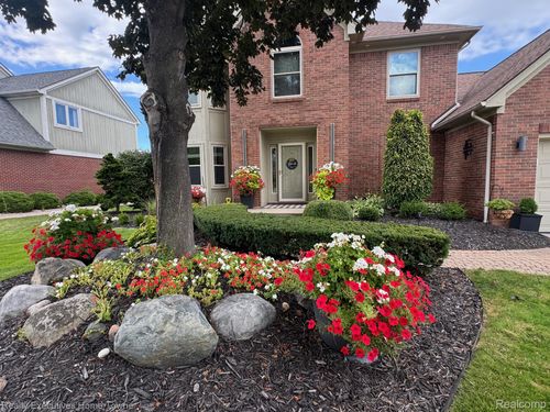 20279 Ramblewood Dr, Macomb, MI, 48044-5912 | Card Image
