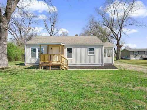 556 Mcbride Ave, Dupo, IL, 62239-1036 | Card Image