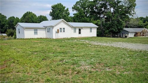 4235 Fuller Mill Road N, Thomasville, NC, 27360 | Card Image