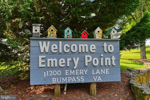 11200 Emery Ln, BUMPASS, VA, 23024-8891 | Card Image