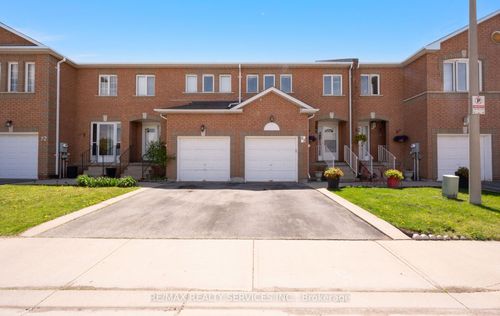 68-200 Cresthaven Rd, Brampton, ON, L7A1J5 | Card Image