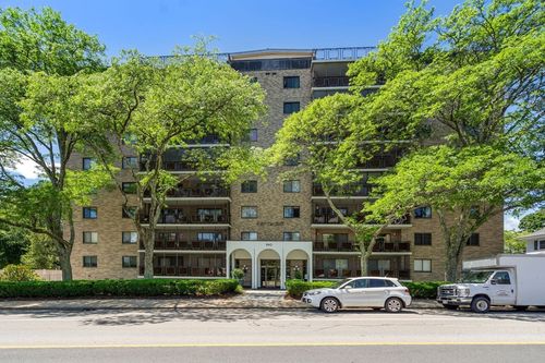 a37-990 Massachusetts Ave, Arlington, MA, 02476-4532 | Card Image