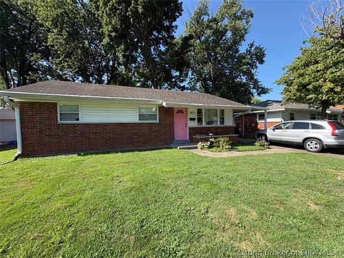 817 Marigold Dr, Jeffersonville, IN, 47130-4952 | Card Image