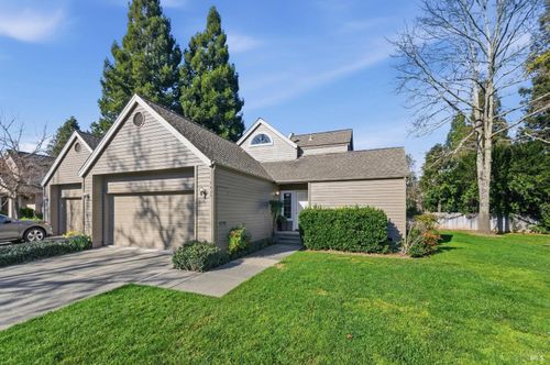 1530 Voorhees Cir, Saint Helena, CA, 94574-2057 | Card Image