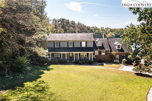 10 Riverview Cir, Granite Falls, NC, 28630-9347 | Card Image