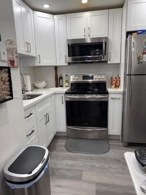 413-9350 Fontainebleau Blvd, Miami, FL, 33172 | Card Image