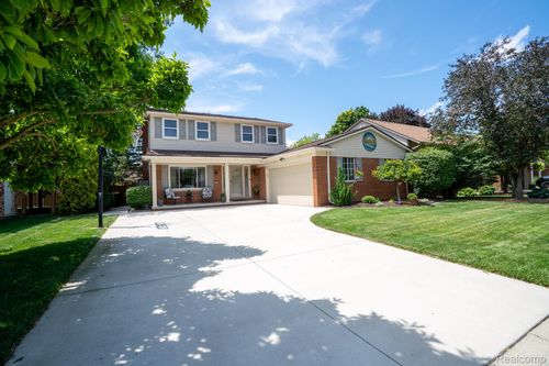 1552 Glen Lane, Trenton, MI, 48183 | Card Image