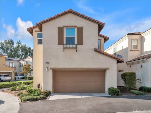 26956 Trestles Dr, Canyon Country, CA, 91351-2825 | Card Image