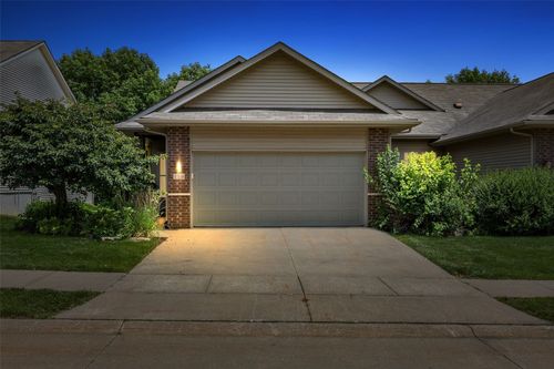 118 Broadmoor Lane, Iowa City, IA, 52245 | Card Image