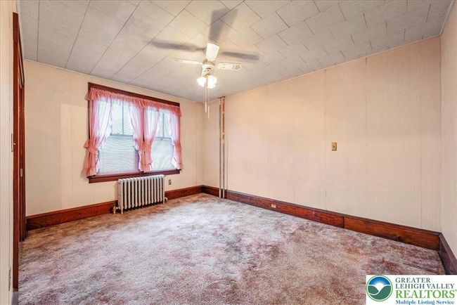 Big Room. 11' x 13' | Image 20