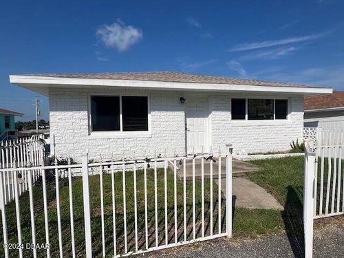 3822 S Atlantic Ave, Daytona Beach, FL, 32118-7702 | Card Image