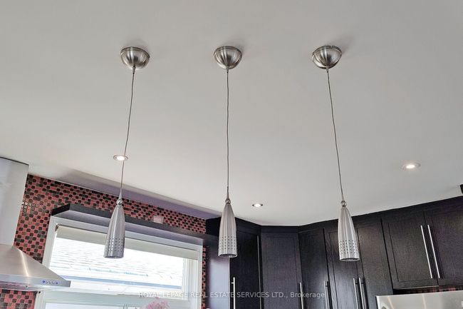 15 Waxham Rd, House other with 4 bedrooms, 2 bathrooms and 4 parking in Etobicoke ON | Image 10